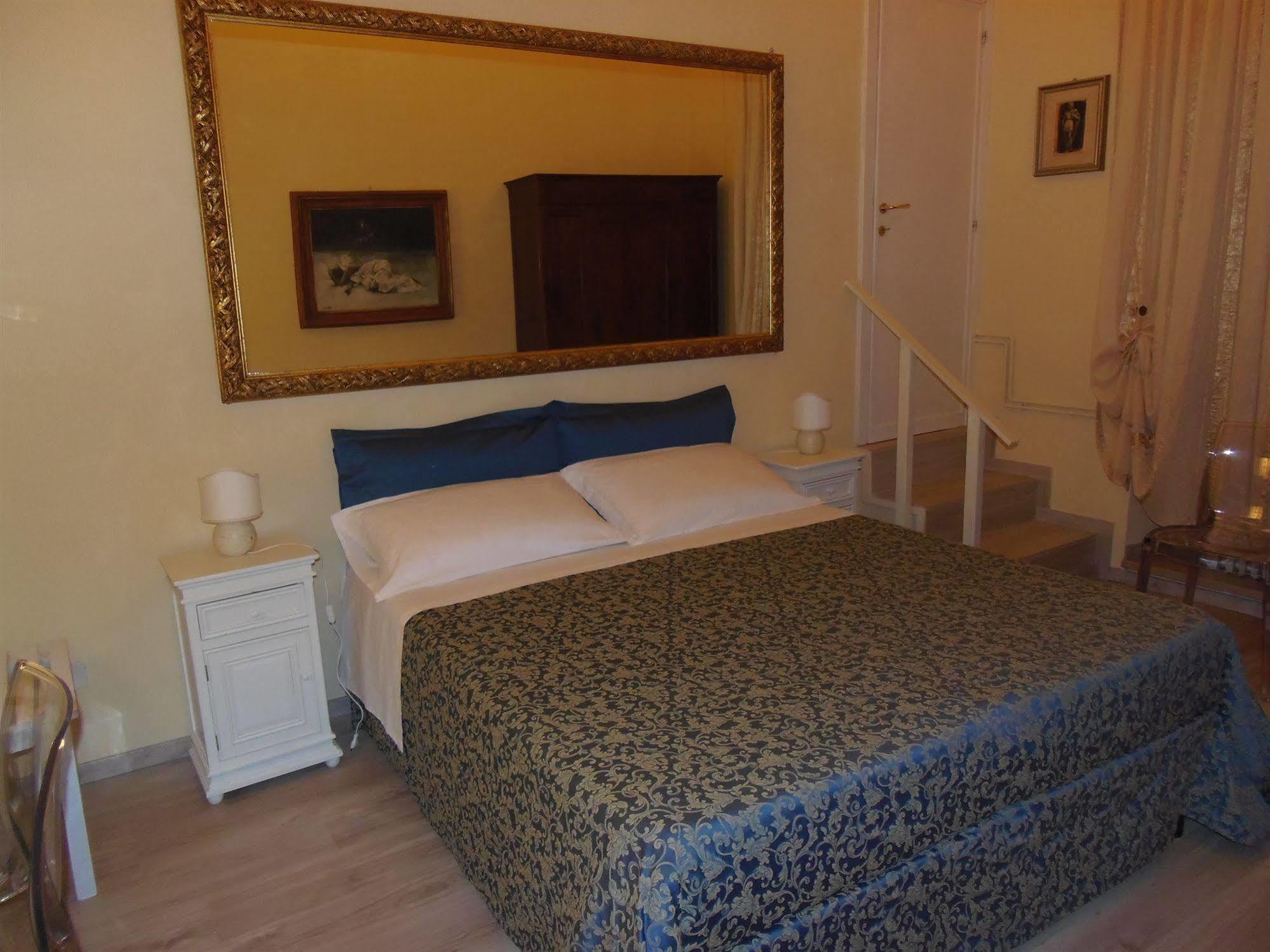Hotel Morlacchi เปรูจา ภายนอก รูปภาพ